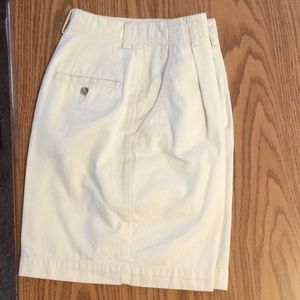 Eddie Bauer size 2 cream, long shorts, w/pockets
